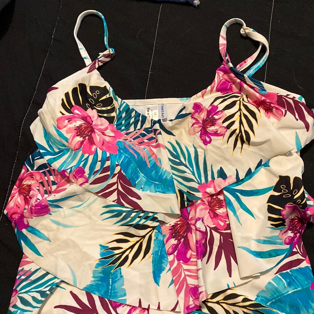 St. John’s Bay Tankini Bathing Suit Top